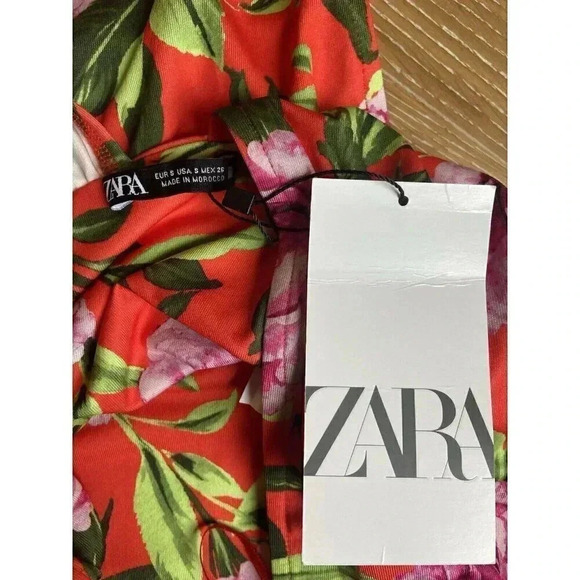 NWT ZARA Womens Bodysuit Size Small Red Floral Stretch Deep V Neck Sleeveless - Picture 6 of 9